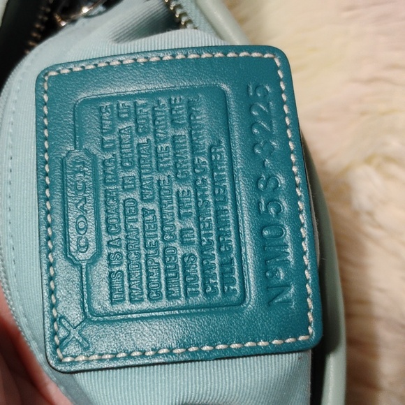 Authentic Coach Y2K Small Blue Pebbled Leather Shoulder Bag - Picture 10 of 16